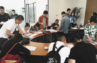 工银云游环球联名信用卡走进竹园旅行社